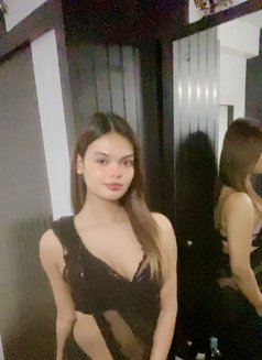 Sanaya - Transsexual escort in New Delhi Photo 5 of 7