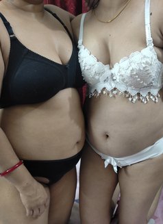 Sanchita - puta in Kolkata Photo 8 of 14