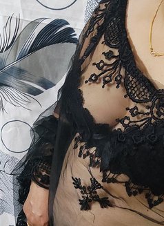 Sanchita - puta in Kolkata Photo 9 of 14