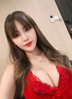 Sand - adult performer in Bangkok Photo 5 of 6