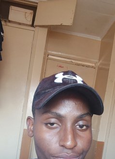 Sanders - Male escort in Nairobi Photo 9 of 9