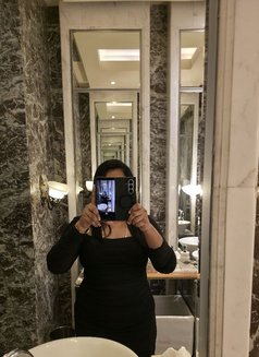 Sandhiya - escort in Chennai Photo 3 of 3