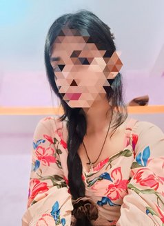 Sandhya [Cam or Meet] - puta in Chennai Photo 1 of 3