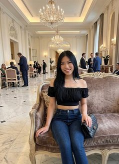 Sandhya - puta in New Delhi Photo 2 of 4