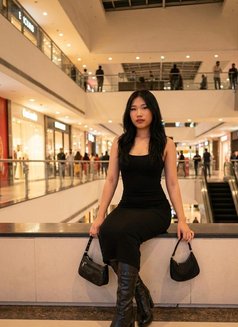 Sandhya - puta in New Delhi Photo 3 of 4