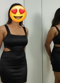 Sandhya Independent cam & real meet - escort in New Delhi Photo 2 of 6