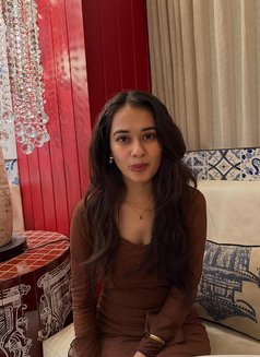 Sandhya - escort in Kochi Photo 3 of 4