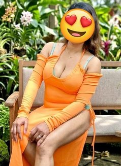 Sandhya🧿Independent Meet & Cam Fun - puta in New Delhi Photo 8 of 17