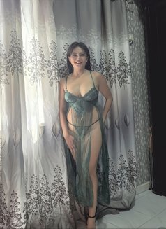 Sandi - escort in Beirut Photo 6 of 6