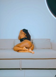 Sandie - escort in Ajmān Photo 4 of 8