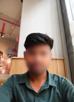 Sandip Young Boy - Male escort in Mumbai Photo 2 of 3