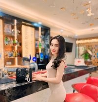 Sandra Alexa - puta in Singapore