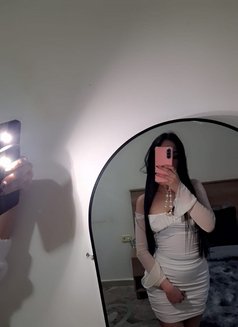 Sandra - escort in Beirut Photo 3 of 7