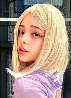 Sandra - escort in Cairo Photo 1 of 3