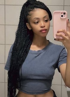 Sandra - escort in Pune Photo 2 of 3