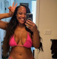 Sandra - escort in Tokyo