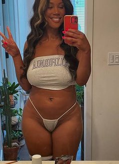 Sandra - escort in Yokohama Photo 3 of 4