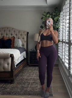 Sandra - escort in Liverpool Photo 3 of 3