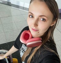 Sandra - puta in Manchester Photo 1 of 4