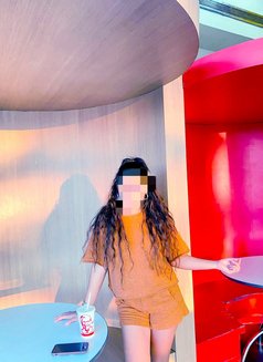 Sandra - escort in Colombo Photo 3 of 5