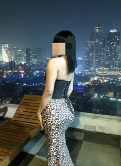 Sandra - escort in Colombo Photo 9 of 9