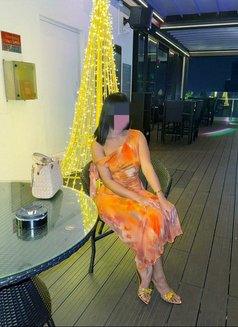 Sandra - puta in Colombo Photo 12 of 12