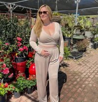 Sandra - escort in Nantes