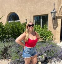 Sandra - escort in Paris