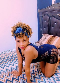 Sandra - escort in Muscat Photo 1 of 1