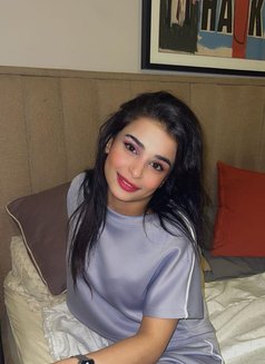 Sandra - puta in Beirut Photo 5 of 7