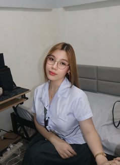 Sandra new here just arrive - escort in Taipei Photo 16 of 16