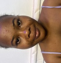 Sandra - puta in Lagos, Nigeria