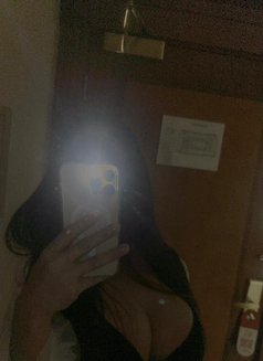 Sandra - escort in Dammam Photo 1 of 1