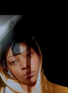 Sandra Phoebe - escort in Nairobi Photo 2 of 5