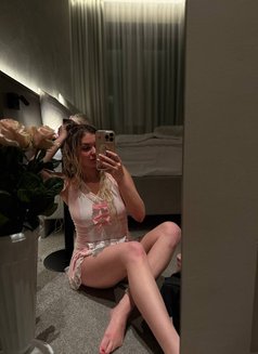 Sandra - escort in Ho Chi Minh City Photo 5 of 7