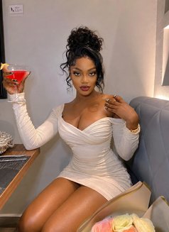 Sandra - escort in Accra Photo 4 of 4