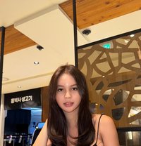 Sandra - companion in Tokyo Photo 27 of 27