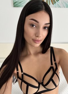 Sandra - escort in Malta Photo 2 of 13