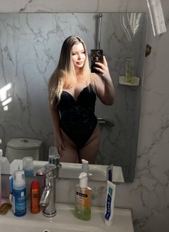 Sandra yammy baby - escort in Al Manama Photo 1 of 5