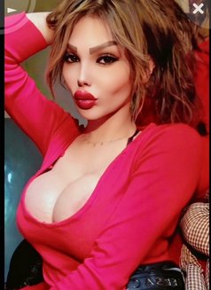 Sandraa - Transsexual escort in Beirut Photo 18 of 22