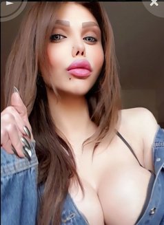 Sandraa - Transsexual escort in Beirut Photo 19 of 22