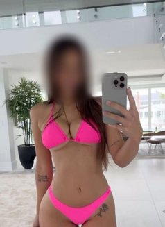 Sandrelle - escort in Aix-les-Bains Photo 2 of 3