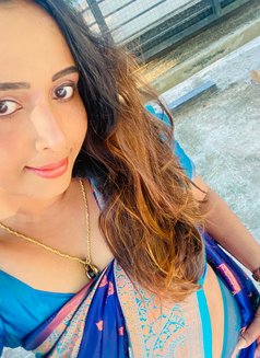 Sanduni - escort in Abu Dhabi Photo 1 of 5