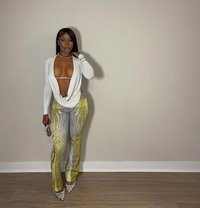 Sandy - escort in Şalālah