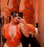 Babygirl 🦋 - puta in Bangkok Photo 2 of 14