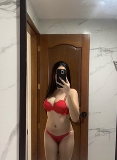 Sandy - Acompañantes transexual in Manila Photo 4 of 6