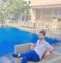 Sandy - Male escort in Doha