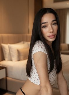 SANDY @Juffair - Transsexual escort in Al Manama Photo 7 of 14