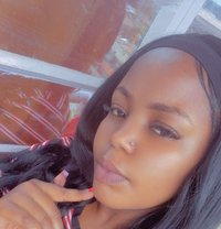 Sandy - puta in Nairobi