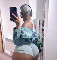 Sandy - escort in Singapore